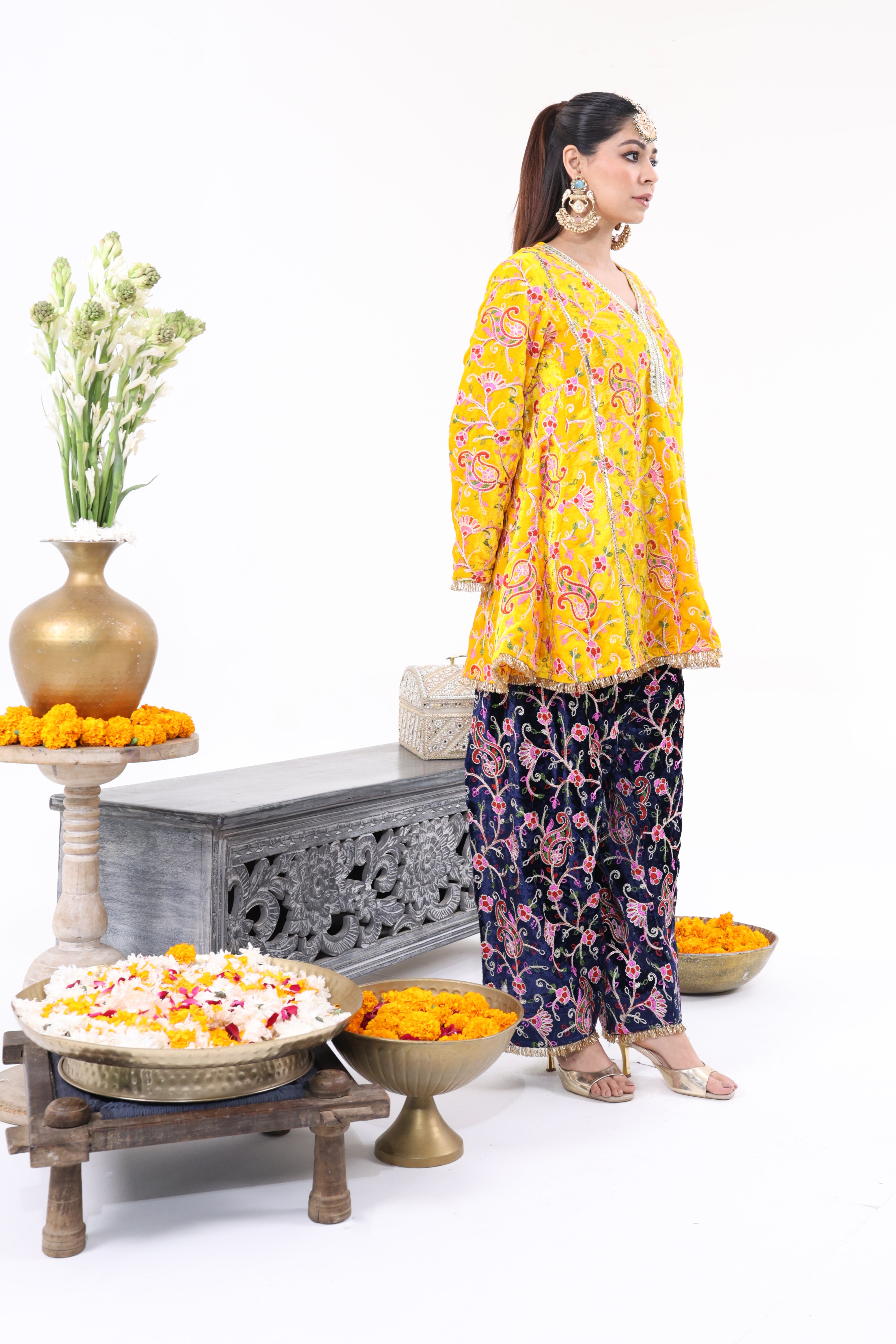 Yellow Mehrukh – Velvet Co-ord Set