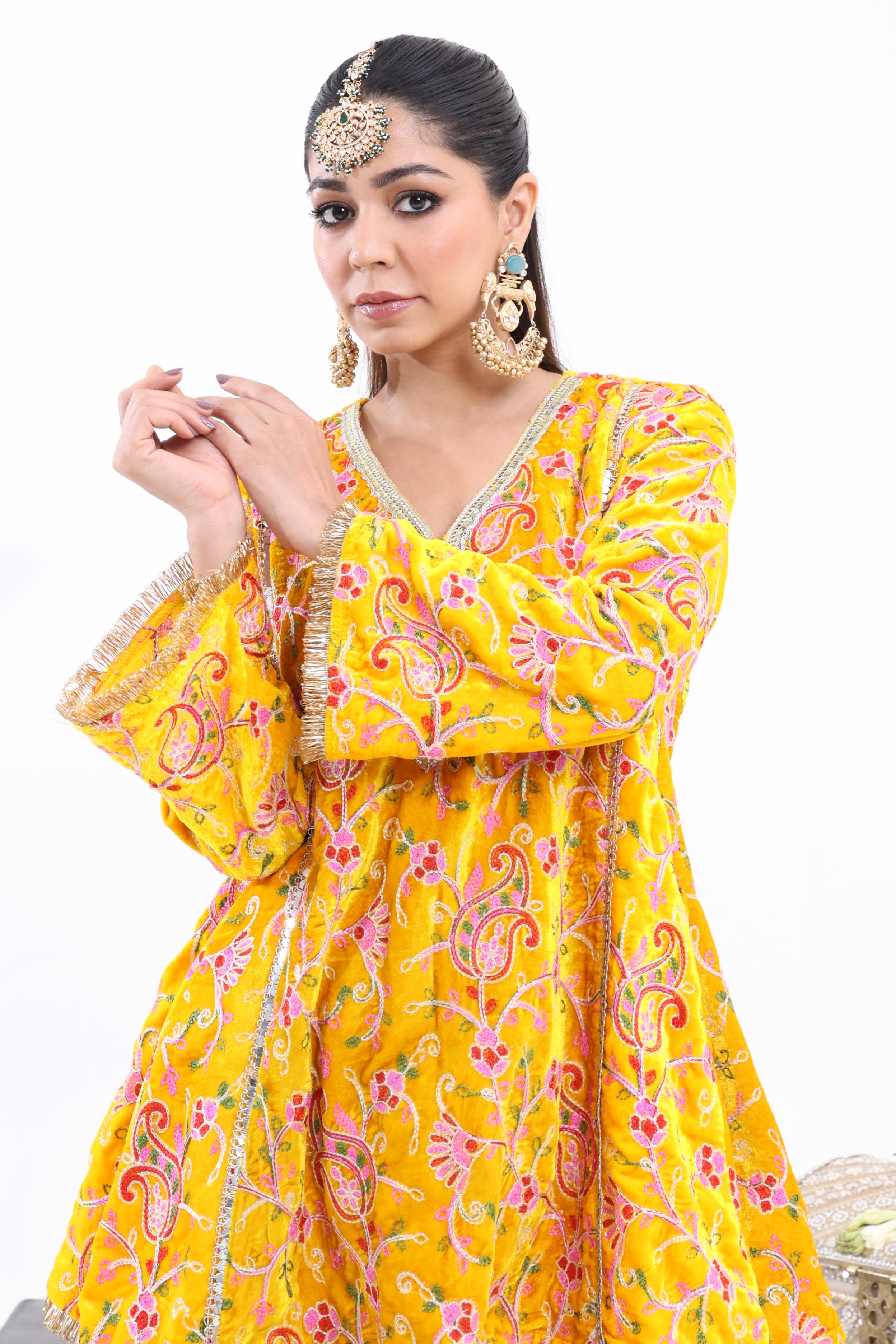 Yellow Mehrukh – Velvet Co-ord Set