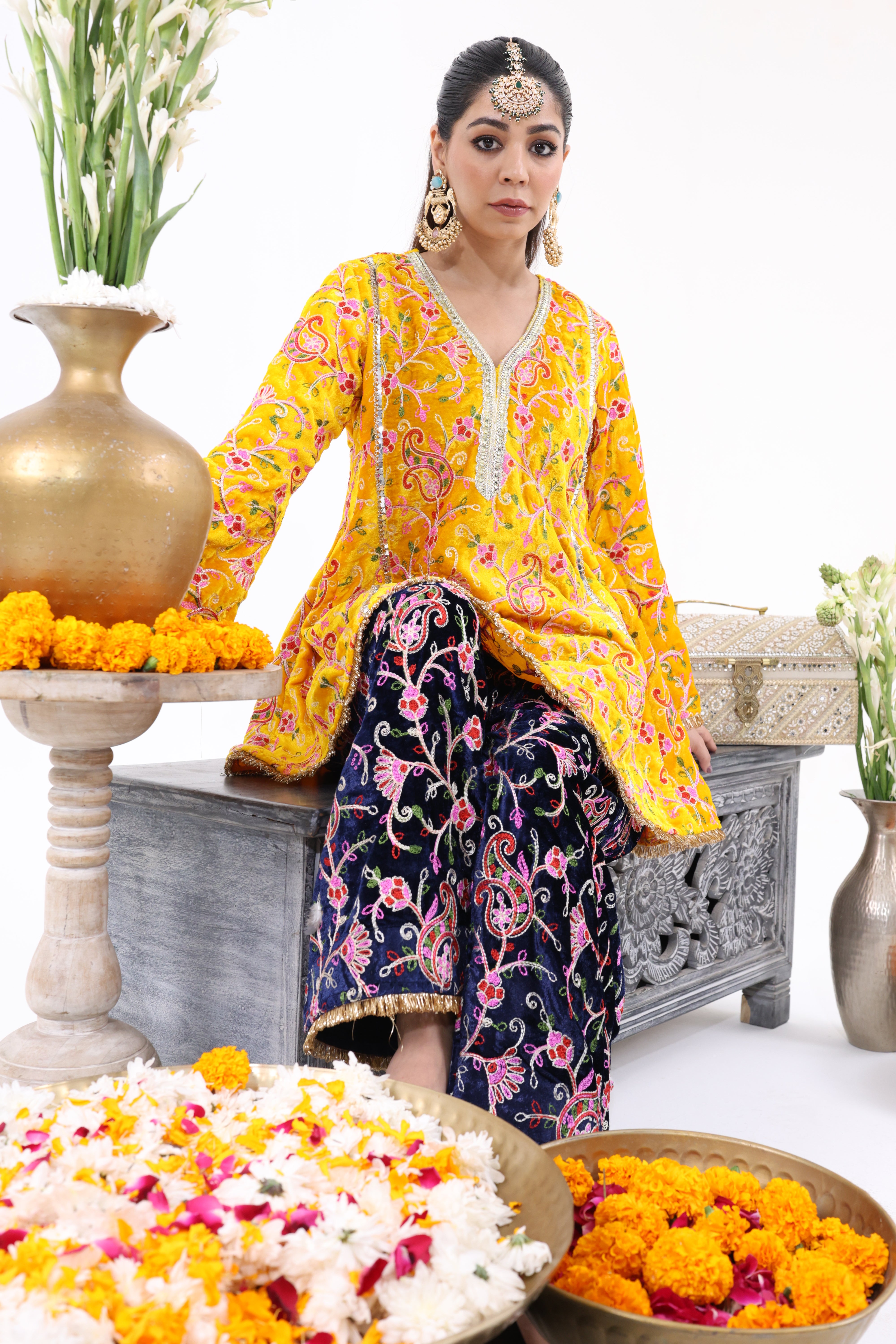Yellow Mehrukh – Velvet Co-ord Set