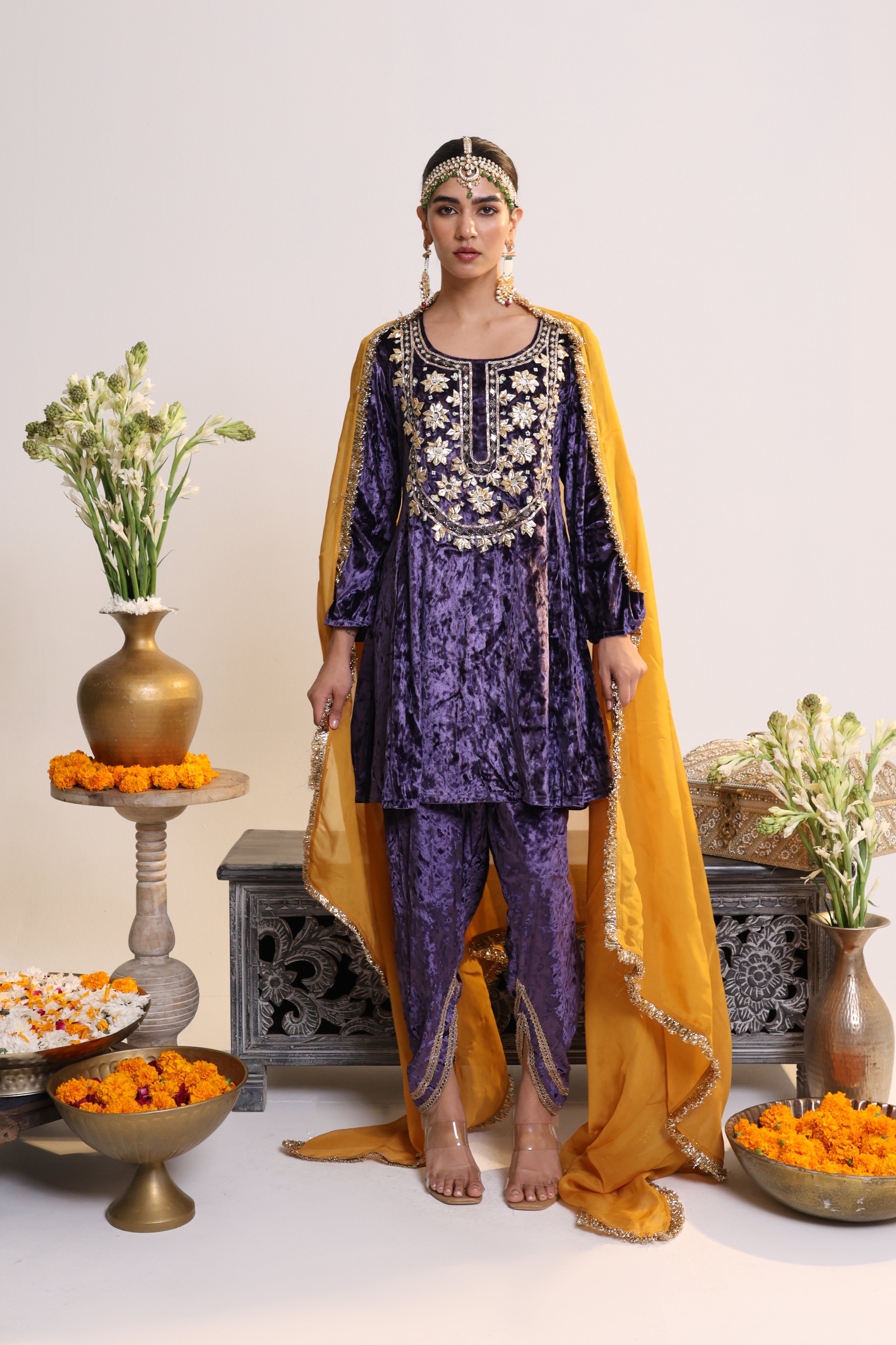 Benazir – Velvet Suit Set