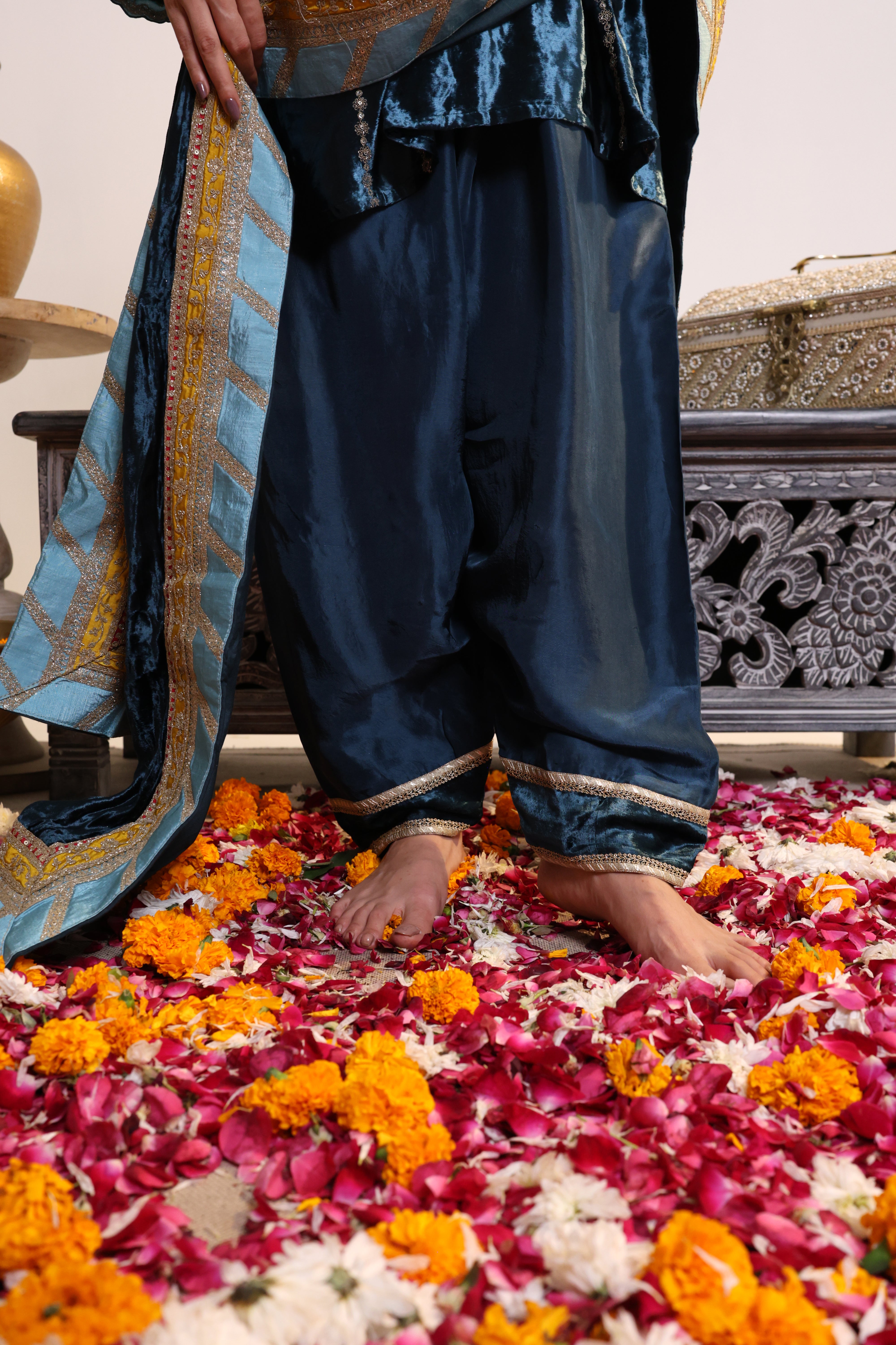 Sumbul – Velvet Farshi Salwar Suit