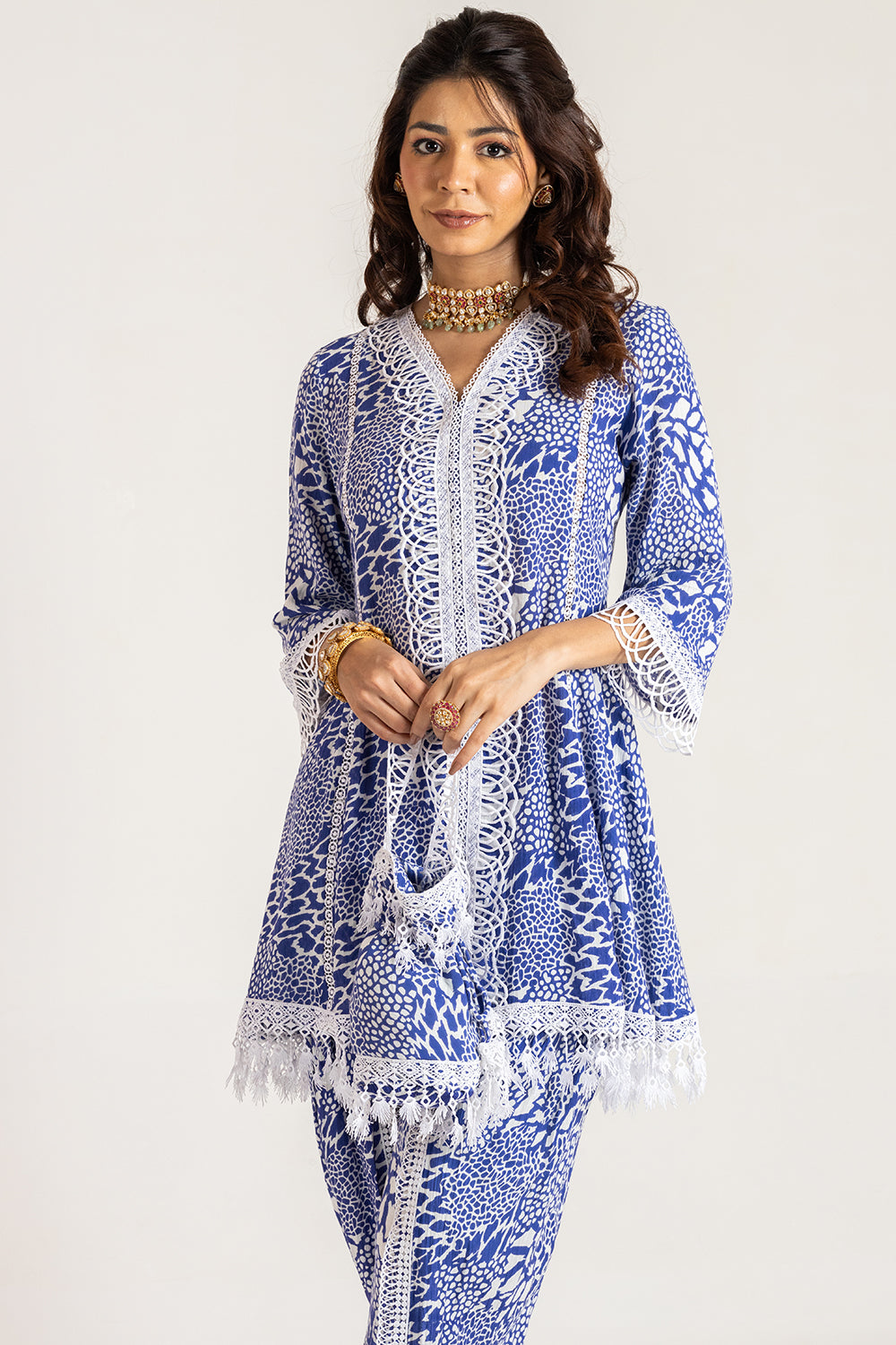 Dhoti set with Potli Bold and Beautiful Printed Attire