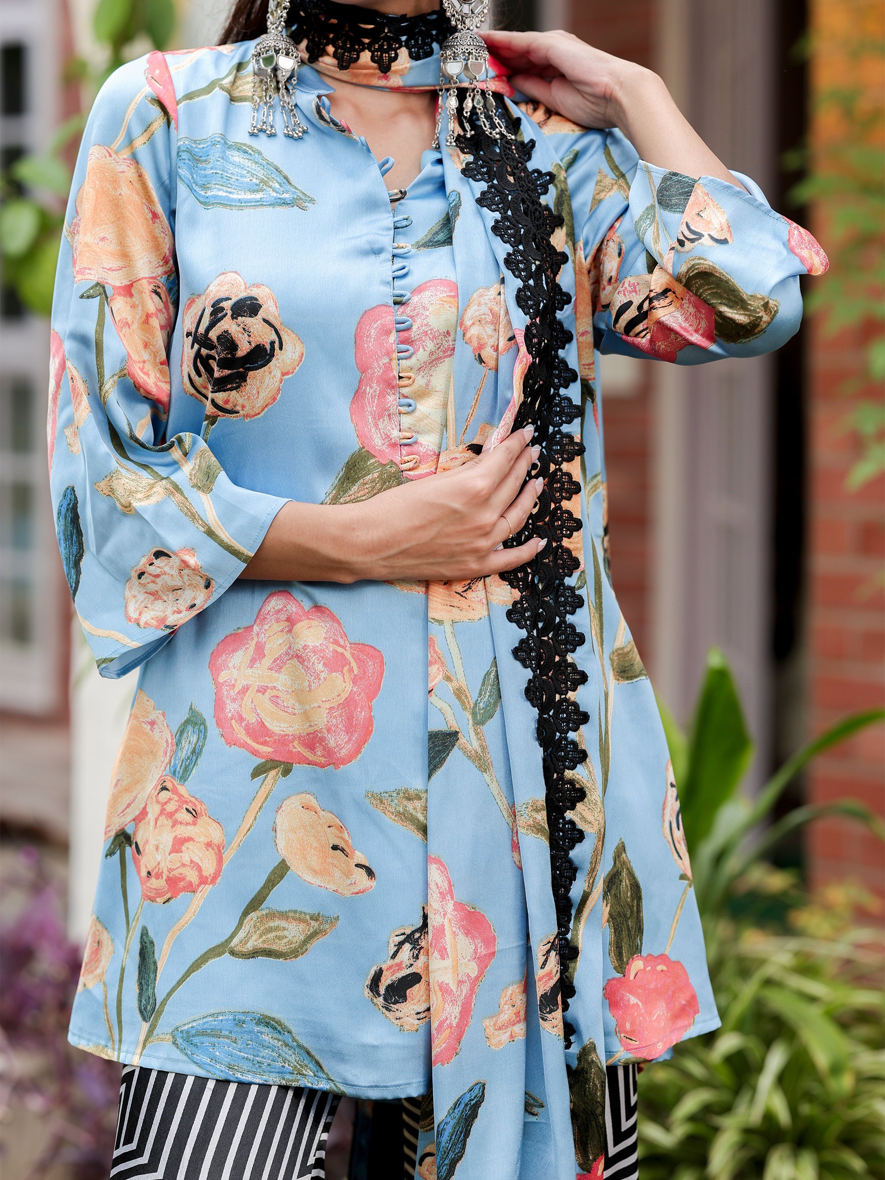 Avya – Bell Bottom Pants Set with Dupatta