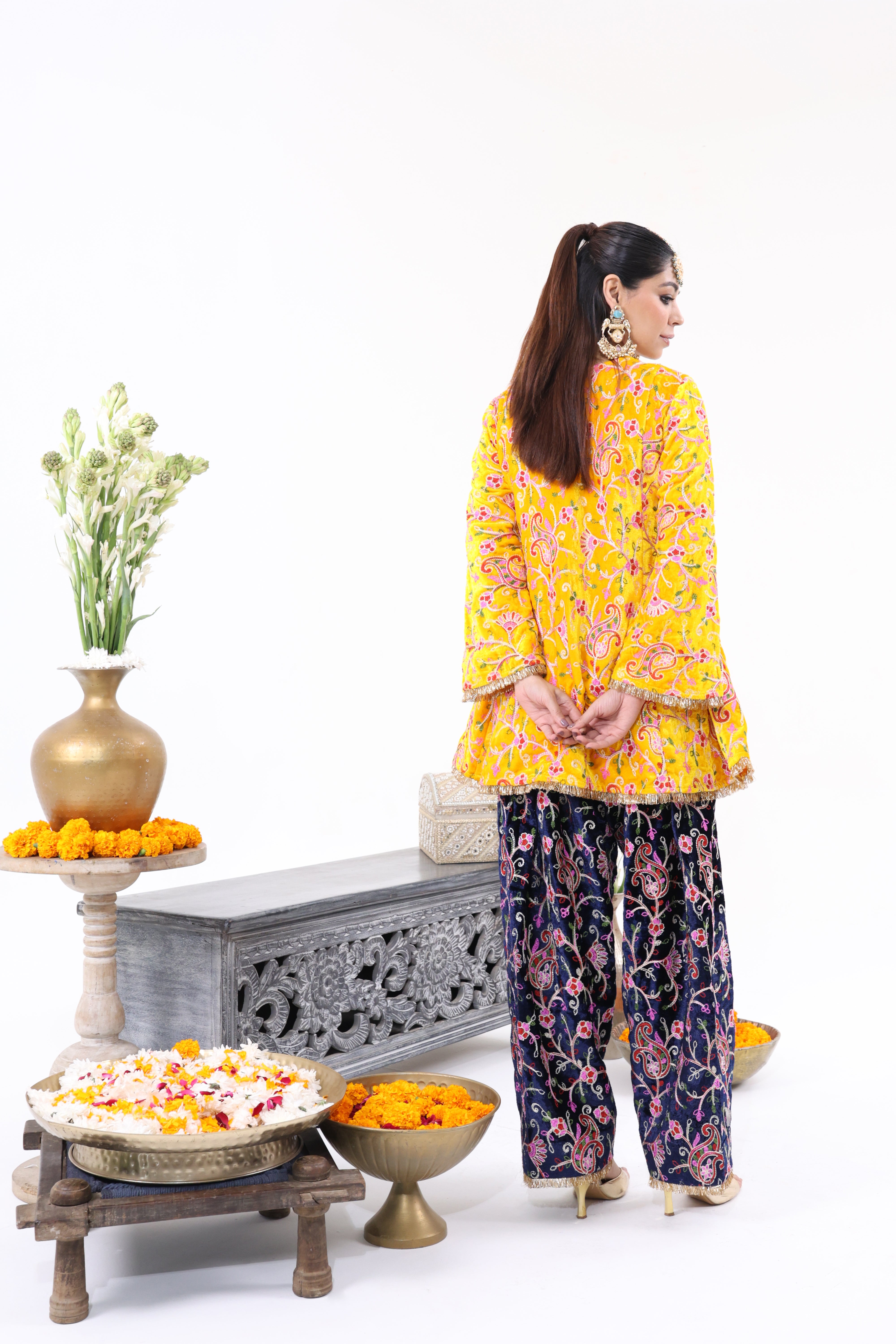Yellow Mehrukh – Velvet Co-ord Set