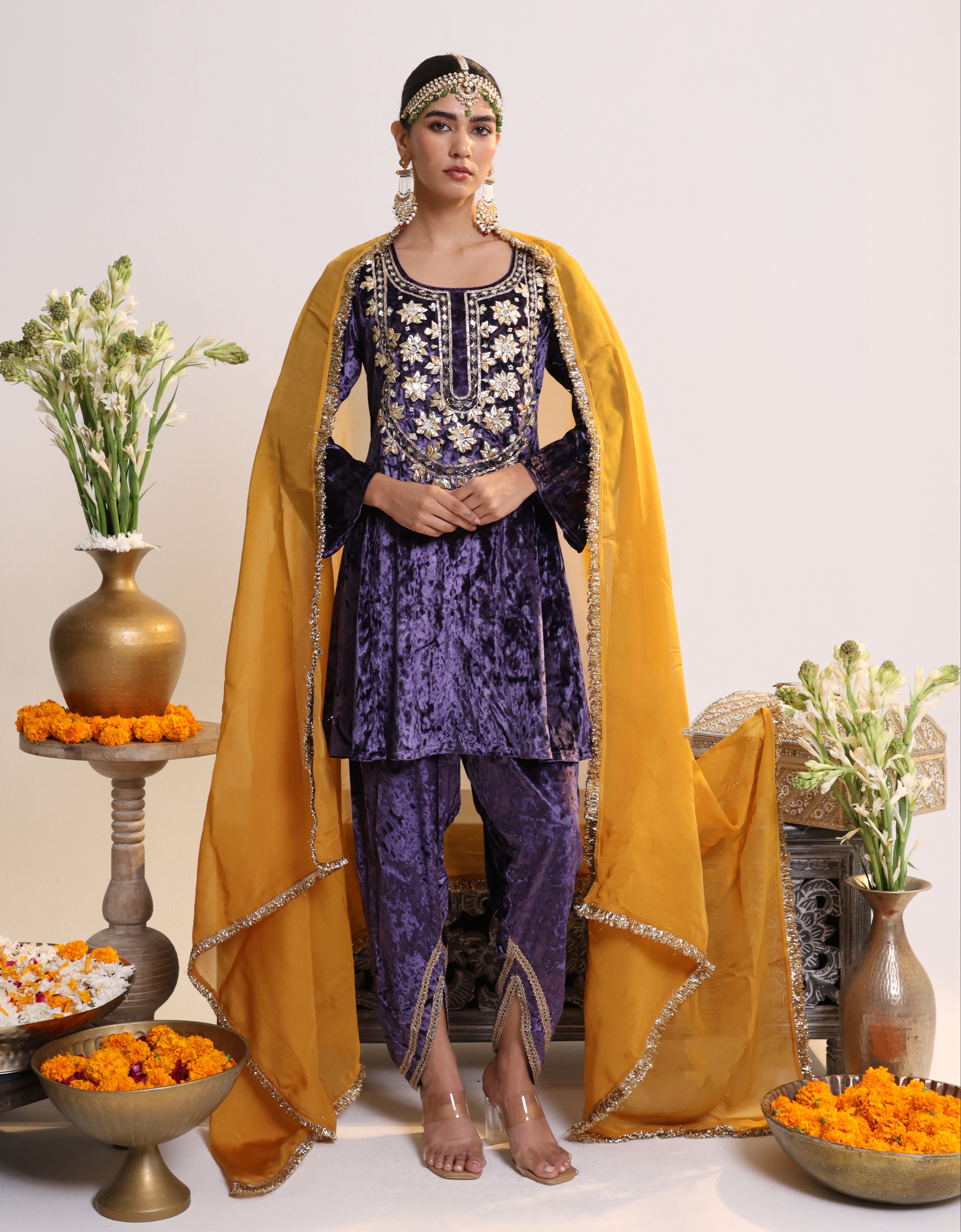 Benazir – Velvet Suit Set