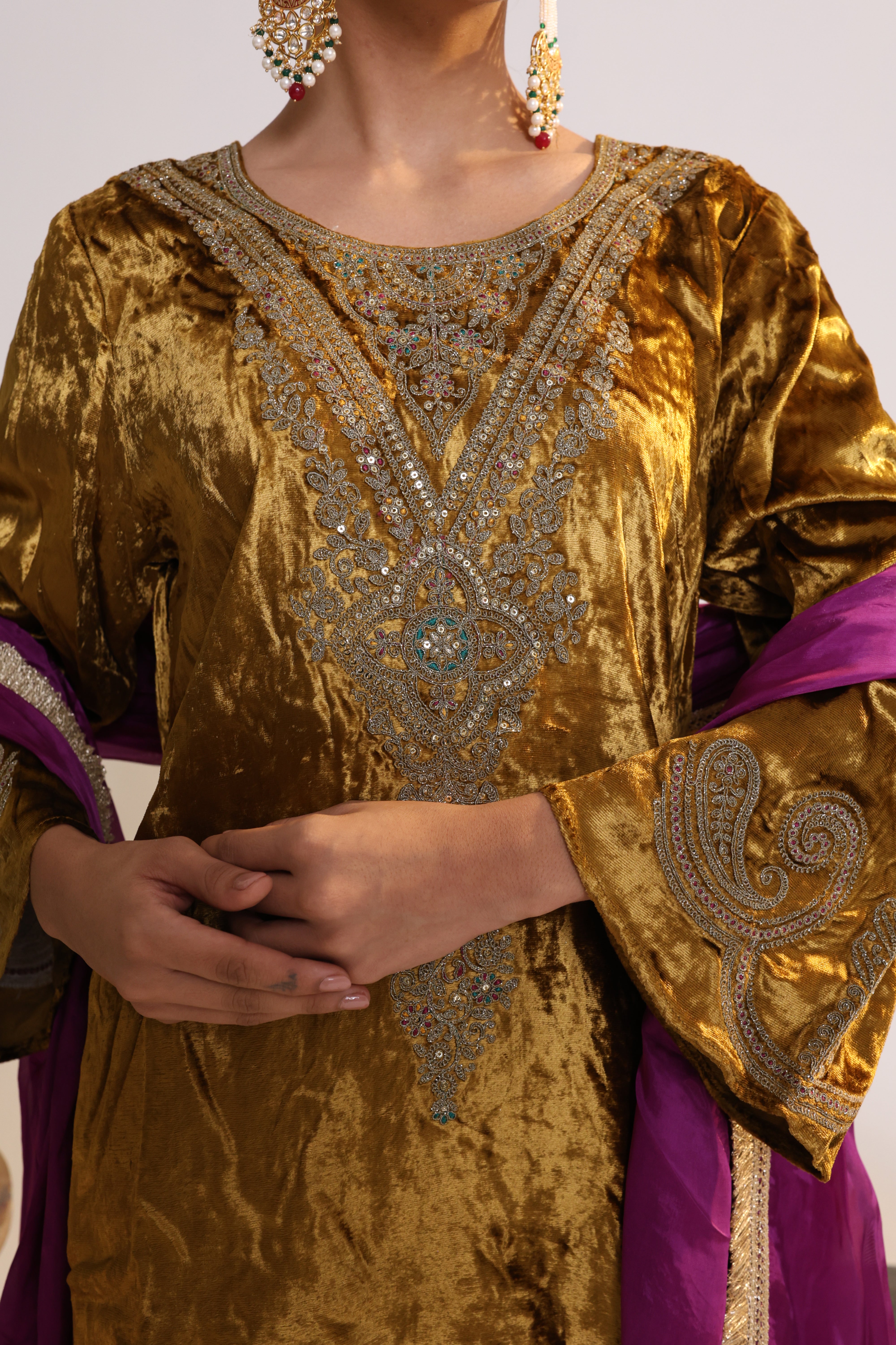 Parizaad – Velvet Farshi Salwar Suit